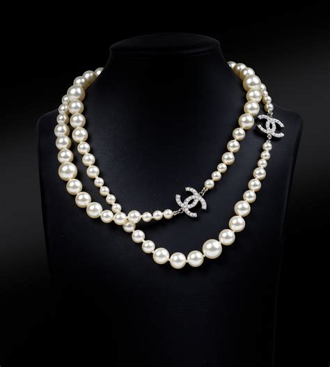 collana chanel perle bigiotteria|gioielleria Chanel.